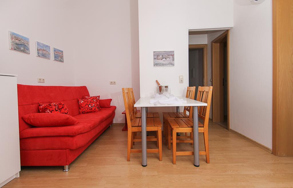 Apartments&Room Babic Kaštela 外观 照片