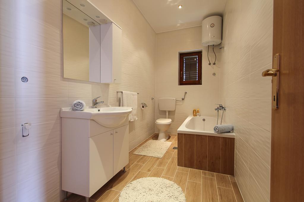 Apartments&Room Babic Kaštela 外观 照片