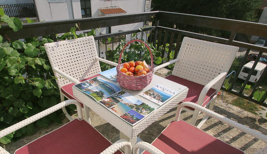 Apartments&Room Babic Kaštela 外观 照片